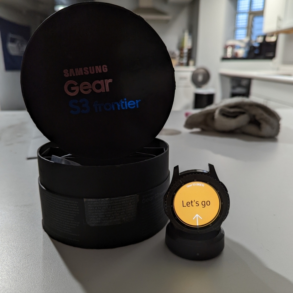 Samsung Gear S3 Frontier 46mm Smartwatch!